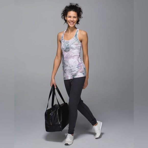 Lululemon💎PRISTINE💎Cool Racerback Tank VINTAGE🦄Sugar Crush Multi rainbow✨sz 4 - Picture 5 of 16